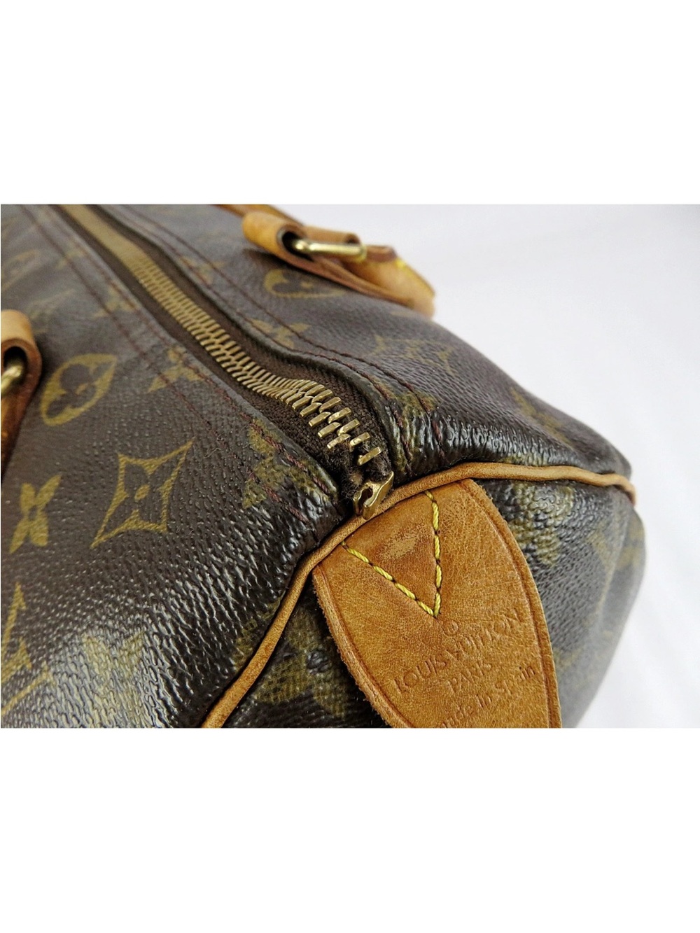 Louis Vuitton Monogram Canvas Speedy Handbag 30 - Picture 8 of 15
